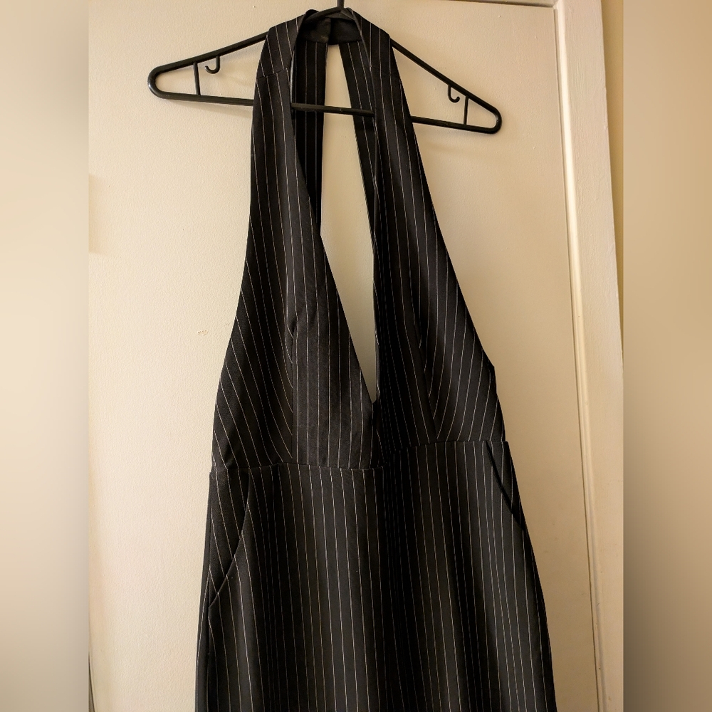 Endless Rose Women's Classic Black And White Pinstripe Jumpsuit. US L.